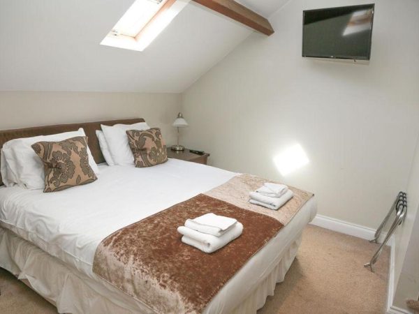 The Maypole Inn 6