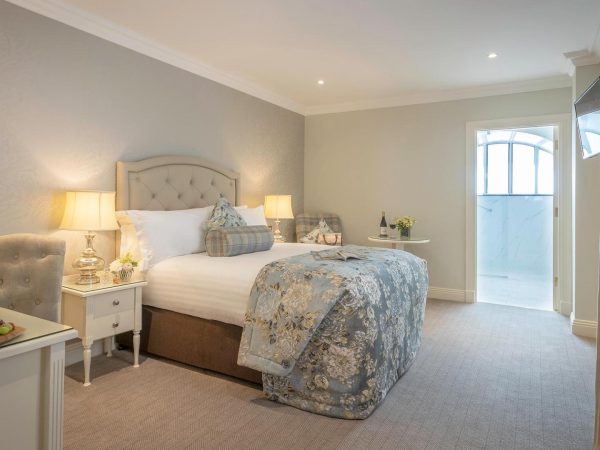 The Old Ground Hotel 12