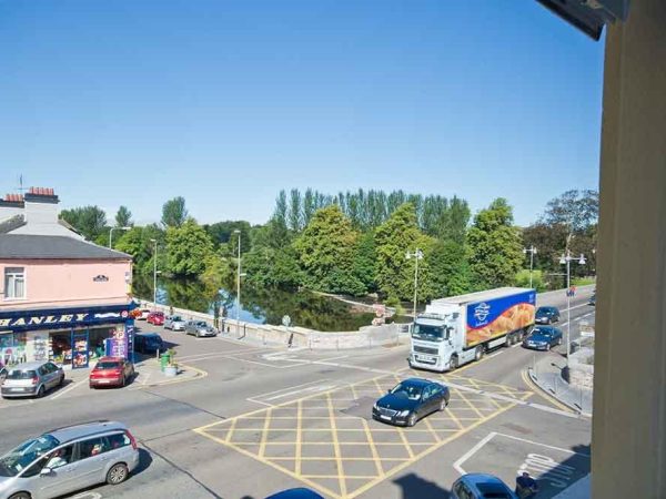 The Square Townhouse 8