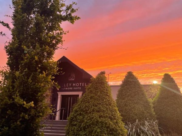 The Valley Hotel Carriage Gardens 12