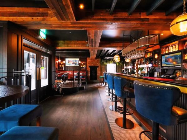 The White Cliff Inn 8