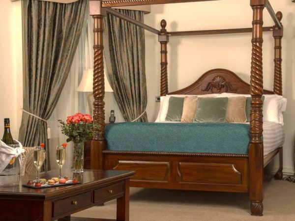 Vienna Woods Hotel 7