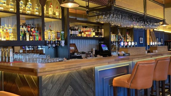 Joe Macs Bar Restaurant 1
