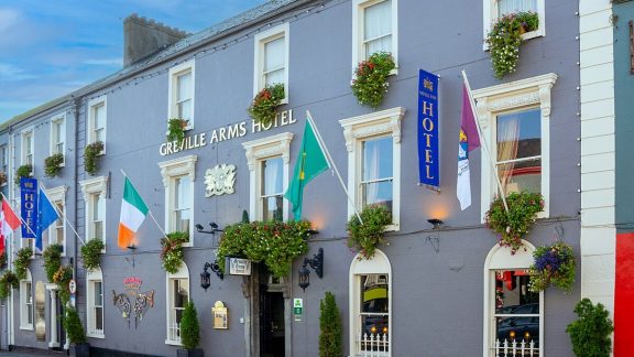 The Greville Arms Hotel 16