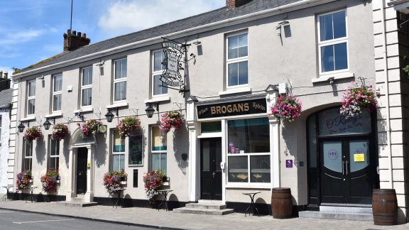 Page header exterior 001